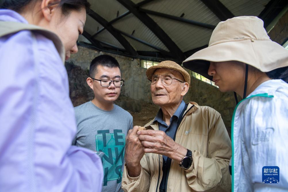众亿棋牌官网